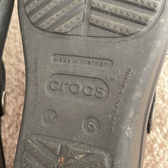 Crocs Women's Sanrah O-Ring Wedge Flip Black & Silver Thong Sandals size 6 - Picture 5 of 6